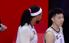 湯普森遭驅(qū)逐，廖三寧爆發(fā)26+8，墊底隊(duì)險(xiǎn)勝一局！