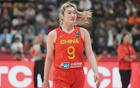 國際籃聯(lián)，中國女籃戰(zhàn)亞洲第三，李夢離場顯神秘之舉。
